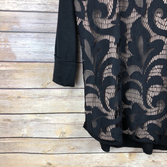 Stitch Fix Sweet Gray Carlisle Lace Front Top Sz S - Picture 2 of 6